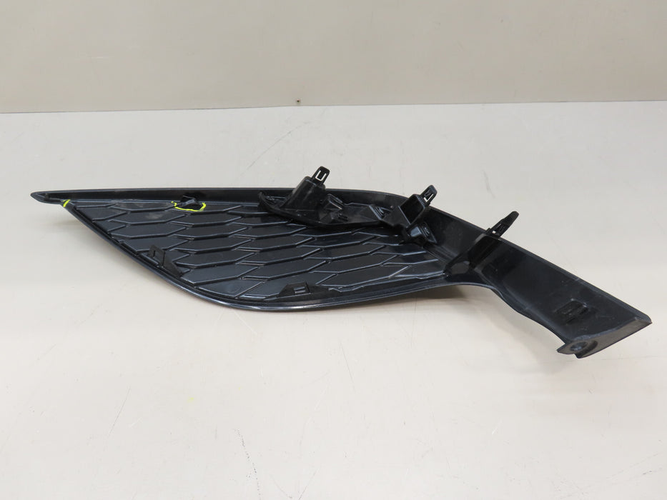 2021-2023 TOYOTA CAMRY FORNT RIGHT PASSENGER SIDE FOG LIGHT COVER OEM