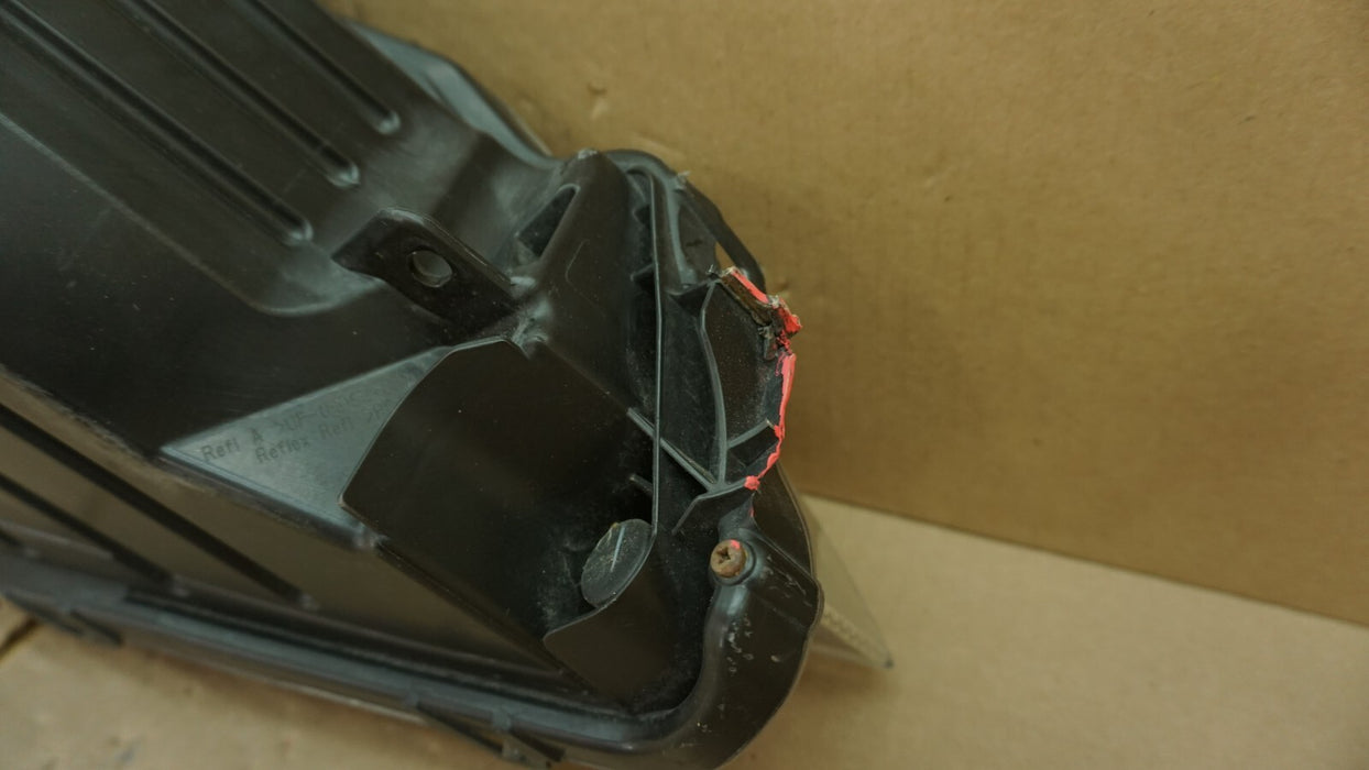 2015-2017 TOYOTA CAMRY FRONT LEFT DRIVER SIDE HEADLIGHT HALOGEN OEM 15 16 17