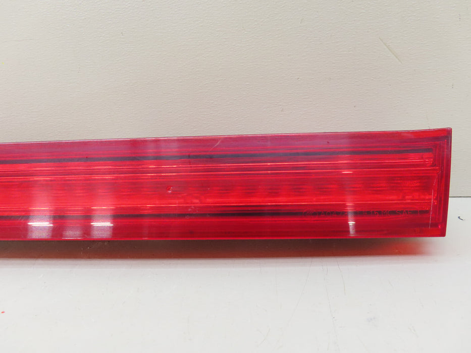 2015-2019 LINCOLN MKC REAR LIFTGATE MOUNTED CENTER LED TAIL LIGHT OEM