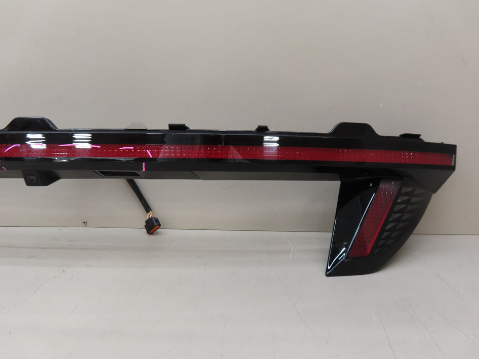 2021-2022 HYUNDAI TUCSON REAR CENTER FULL LED TAIL LIGHT OEM P#92403-CW