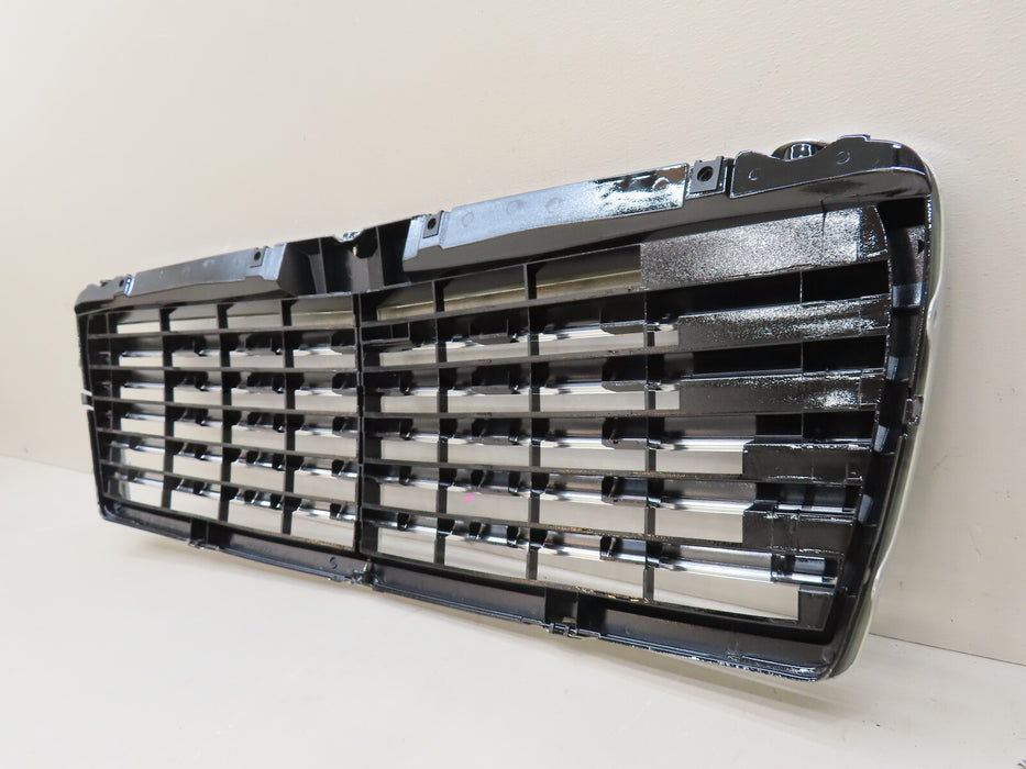 MERCEDES-BENZ E CLASS FRONT RADIATOR GRILL GRILLE OEM