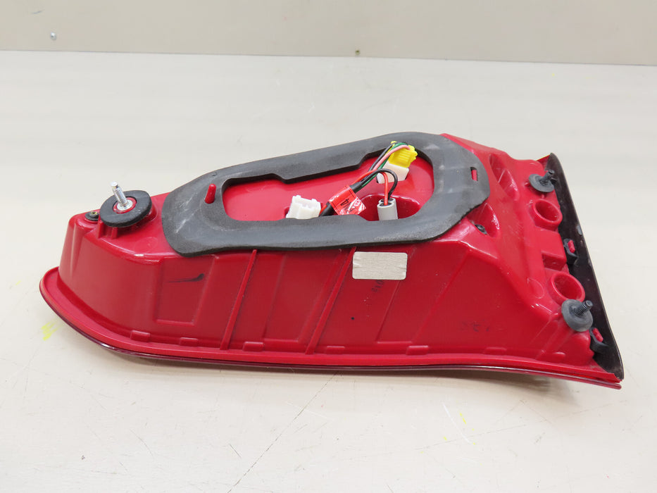 2016 2017 2018 HYUNDAI TUCSON REAR LEFT DRIVER TAIL LIGHT INNER OEM 92403-D3