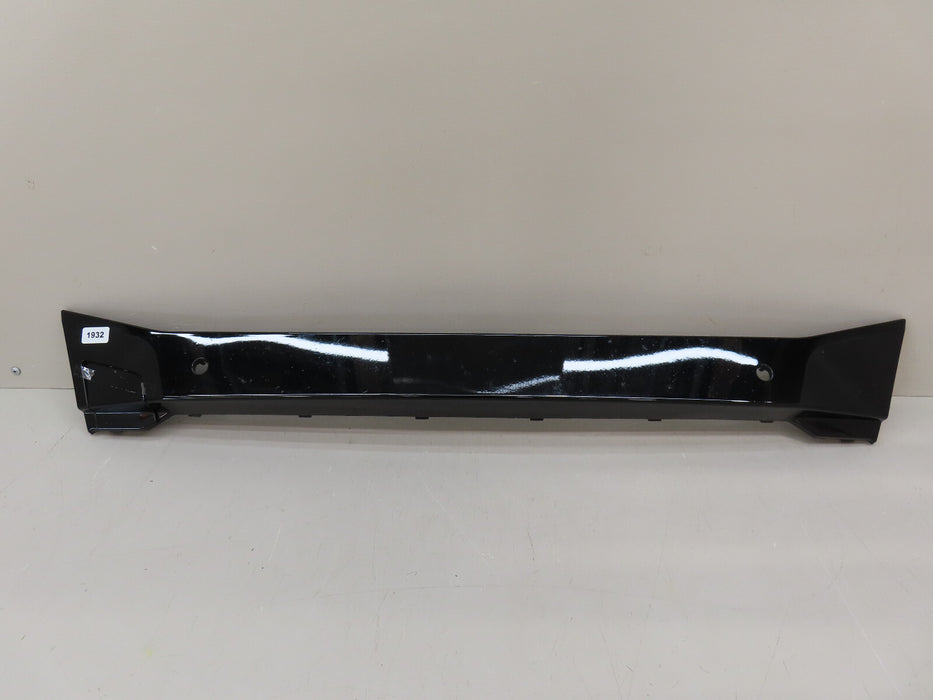 2021-2023 BMW X4 FRONT CENTER LOWER BUMPER TRIM MOLDING OEM