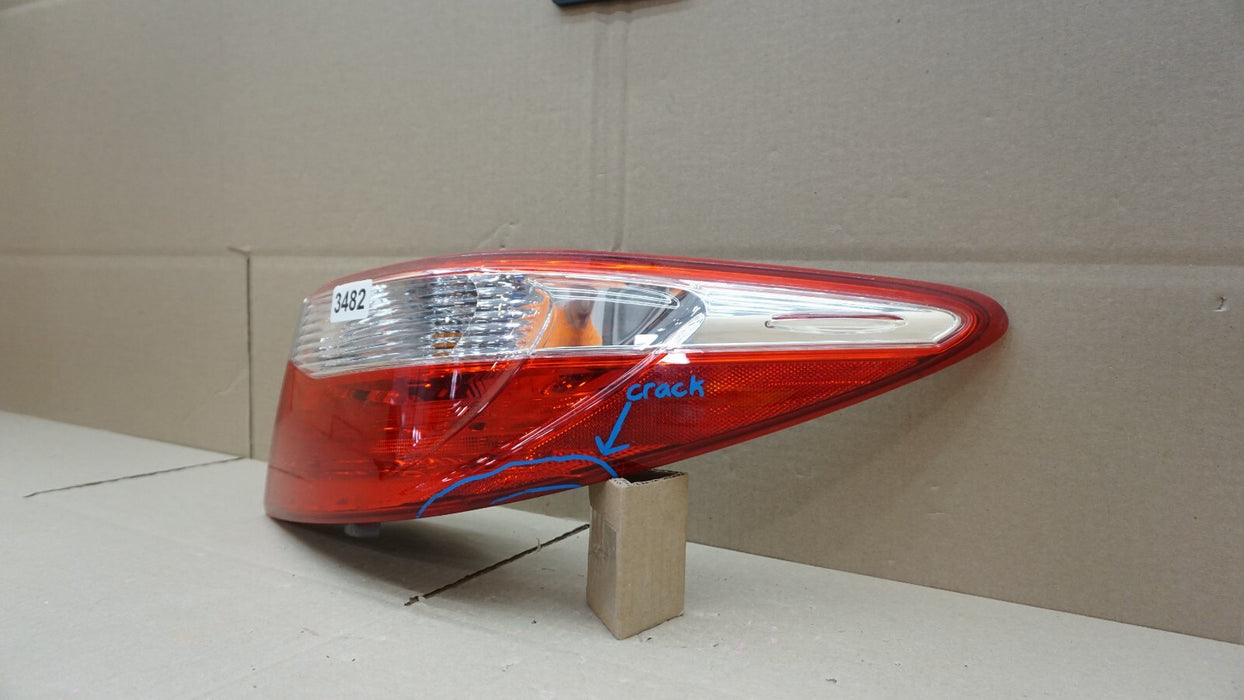 2015-2017 TOYOTA CAMRY REAR RIGHT PASSENGERS TAIL LIGHT OEM 15 16 17
