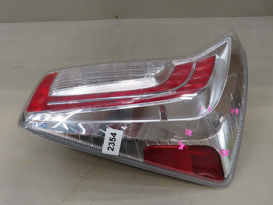 2012-2015 TOYOTA PRIUS REAR RIGHT PASSENGER SIDE  TAIL LIGHT LAMP OEM