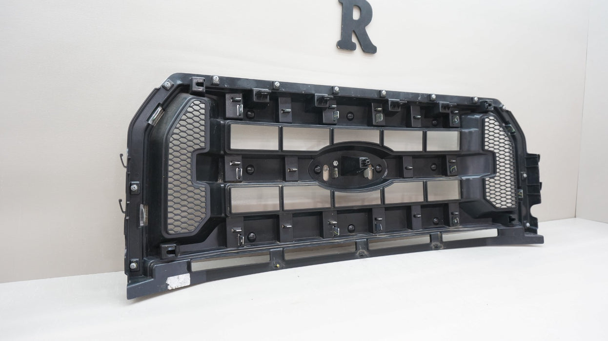 2015-2017 FORD F150 XLT FRONT BUMPER RADIATOR GRILLE OEM FL34-8200-DBW