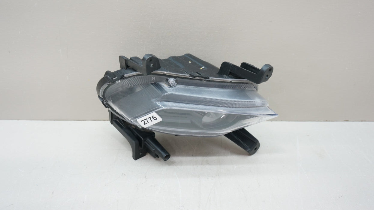 2019-2020 HYUNDAI SANTA FE FRONT RIGHT PASSENGER SIDE FOG LIGHT OEM 92202S1100