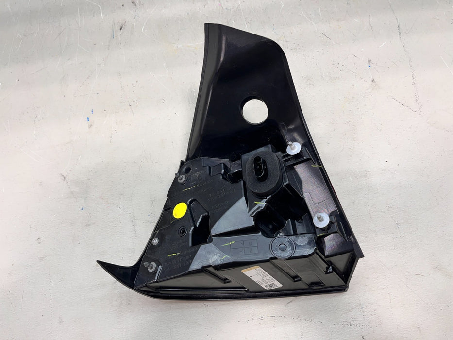 2020-2024 TESLA MODEL Y RH RIGHT OUTER TAIL LIGHT OEM 1502087-00-D