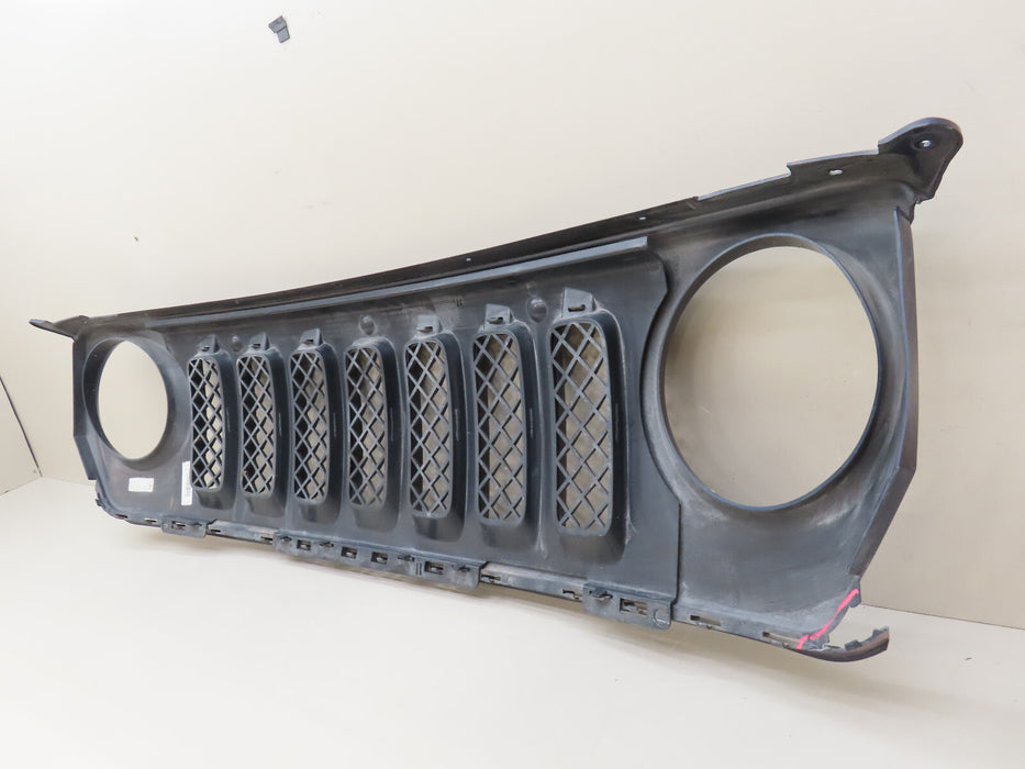 2011-2017 JEEP PATRIOT FRONT RADIATOR GRILL GRILLE OEM