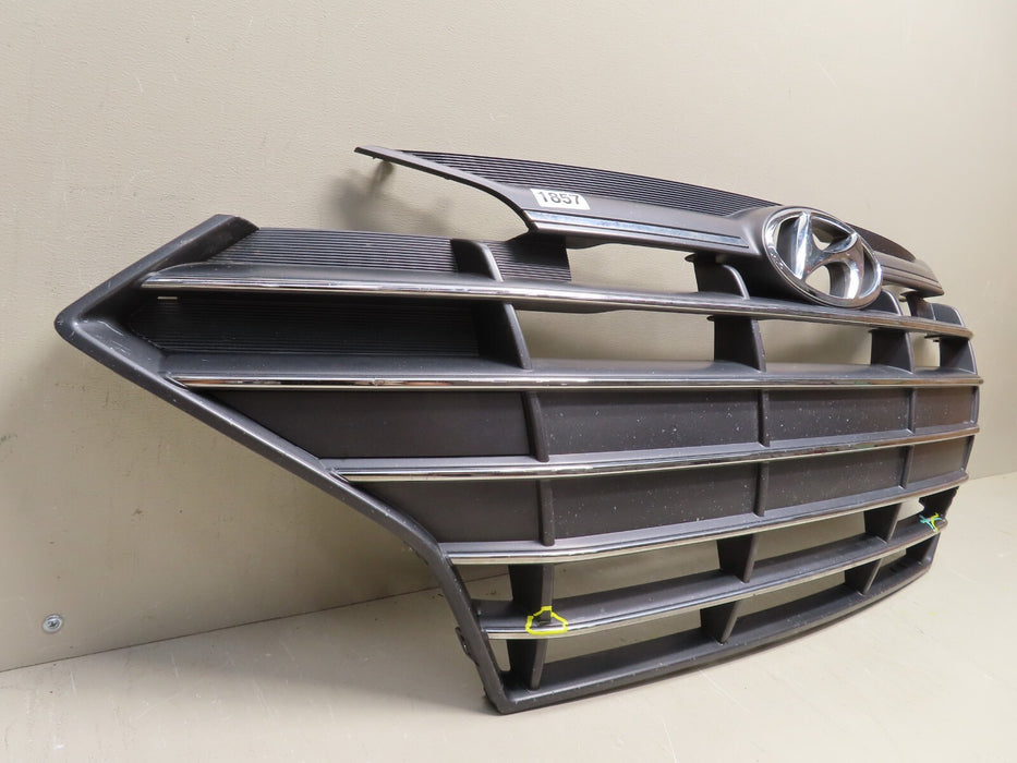 2019-2020 HYUNDAI ELANTRA FRONT BUMPER GRILLE GRILL W/ EMBLEM OEM 86352-F2BA0