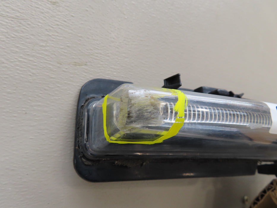 2010-2019 FORD TAURUS FRONT LEFT DRIVER SIDE TURN SIGNAL OEM AG13-13B221-AB