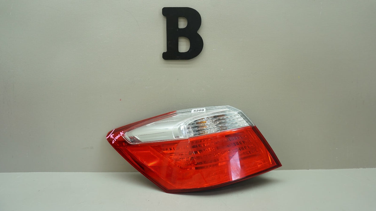 2013-2015 HONDA ACCORD 4DR SEDAN REAR LEFT DRIVER SIDE OUTER TAIL LIGHT LAMP OEM