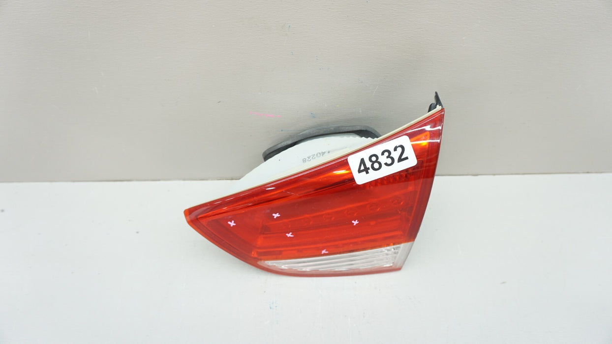 2010-2015 HYUNDAI TUCSON REAR RIGHT PASSENGER SIDE INNER TAIL LIGHT OEM