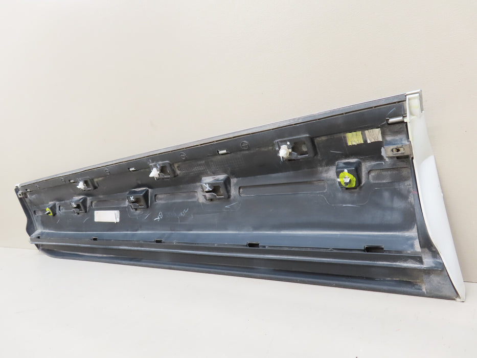 2018-2025 VOLKSWAGEN ATLAS FRONT RIGHT PASSENGER SIDE LOWER DOOR MOLDING OEM
