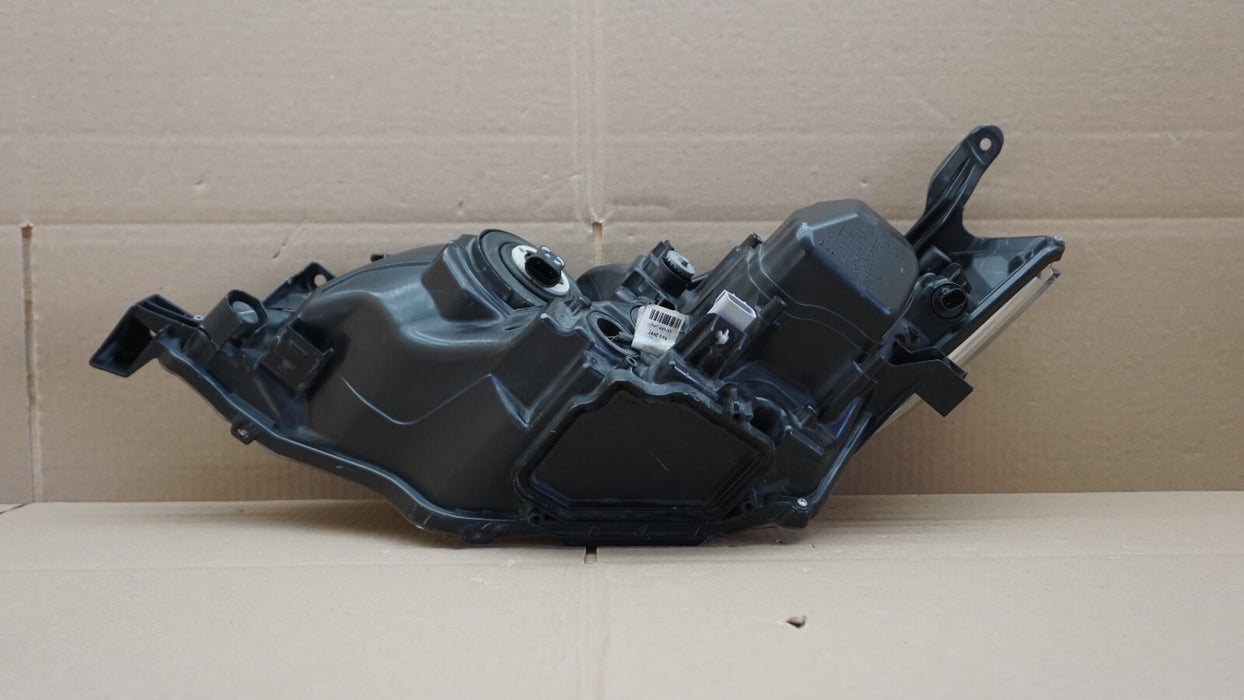 2014-2016 TOYOTA COROLLA FRONT RIGHT PASSENGERS SIDE HEADLIGHT OEM 14 15 16