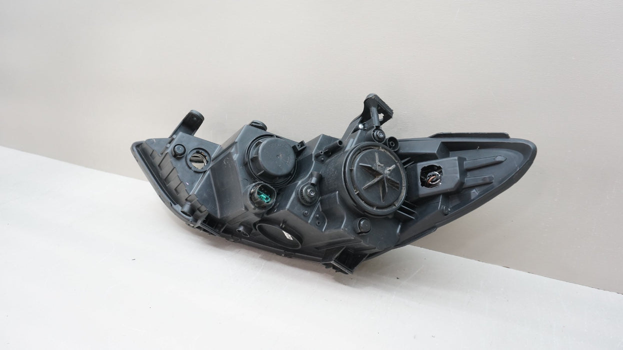2017-2018 HYUNDAI ELANTRA FRONT RIGHT SIDE HALOGEN HEADLIGHT AFTERMARKET
