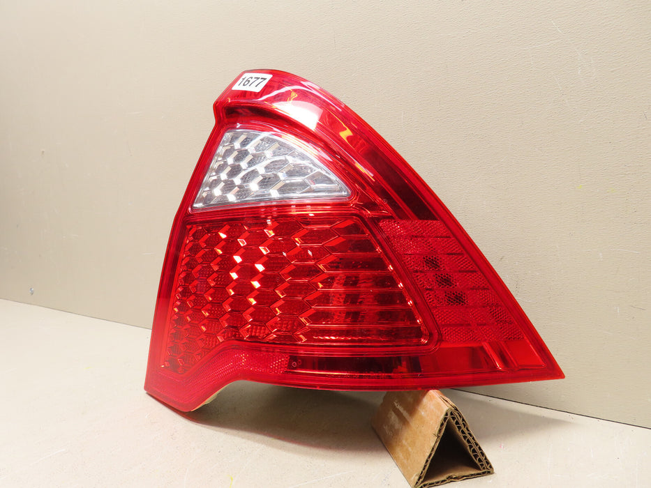 2010 2011 2012 FORD FUSION RIGHT PASSENGER SIDE TAIL LIGHT LAMP OEM