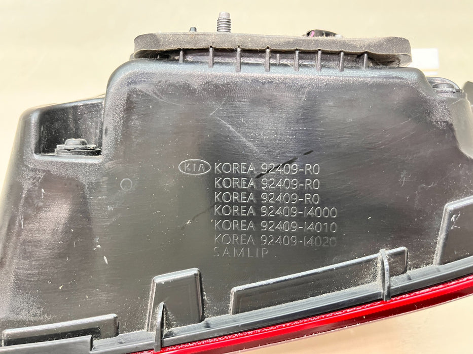 2022-2024 KIA CARNIVAL CENTER TAIL LIGHT BAR W/CAMERA OEM 92409-R0320