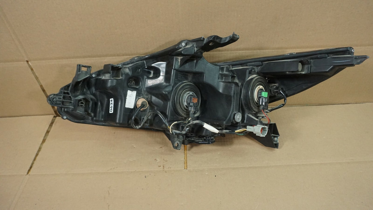 2016-2018 NISSAN ALTIMA RIGHT PASSENGER SIDE HEADLIGHT HALOGEN LAMP LENS OEM
