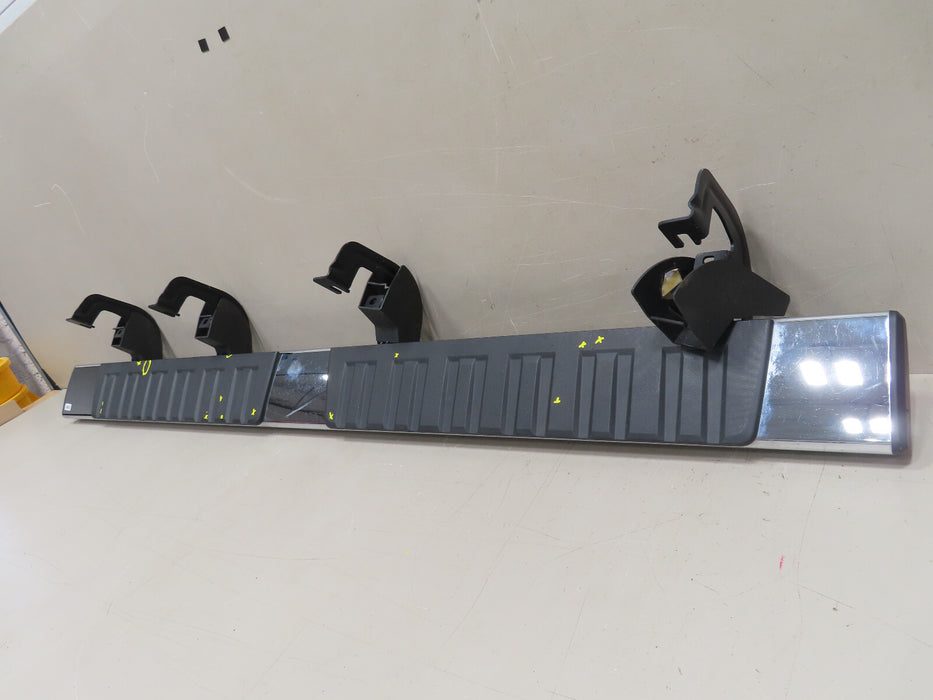 2014-2019 CHEVROLET SILVERADO 1500 FRONT LEFT RUNNING BOARD ROCKER PANEL OEM