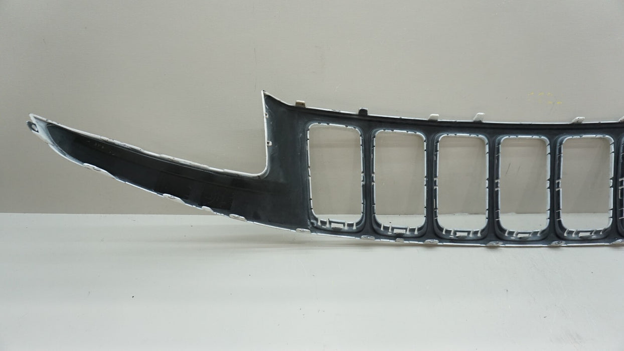 2014-2016 JEEP GRAND CHEROKEE FRONT UPPER CENTER RADIATOR GRILLE OEM 1WL32TRM