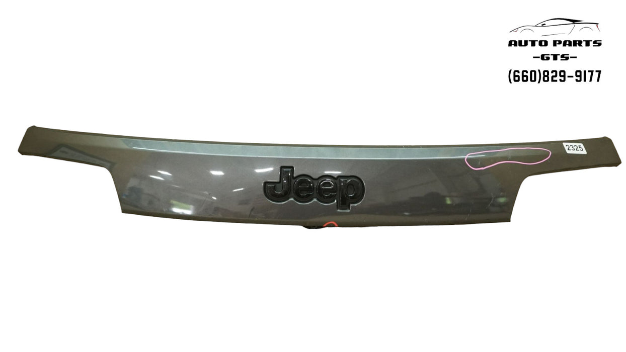 2014-2021 JEEP GRAND CHEROKEE LIFTGATE LICENSE LIGHT MOLDING OEM 1WD55TRMAD