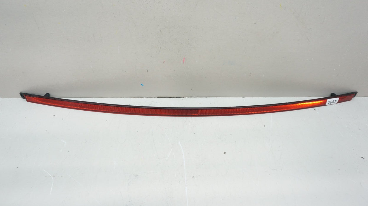 2022-2024 VOLKSWAGEN TIGUAN REARCENTER BUMPER REFLECTOR OEM 5NA945109