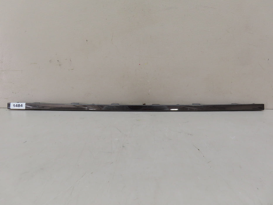 2021-2023 HYUNDAI ELANTRA FRONT CENTER LOWER BUMPER TRIM MOLDING OEM