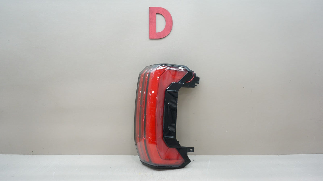 2022-2024 TOYOTA TUNDRA REAR RIGHT PASSENGER SIDE LED TAIL LIGHT OEM