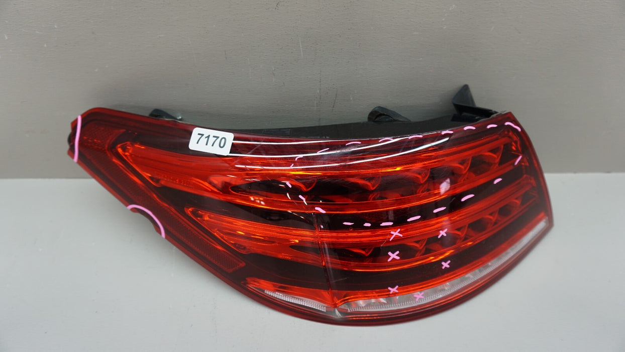 2014-2017 MERECEDES-BENZ E-CLASS REAR LEFT DRIVERS SIDE TAIL LIGHT OEM