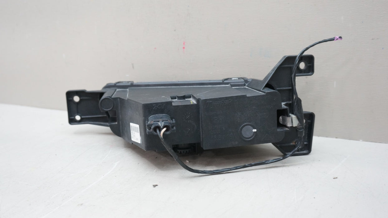 2017-2023 DODGE DURANGO FRONT RIGHT PASSENGER SIDE FOG LIGHT OEM