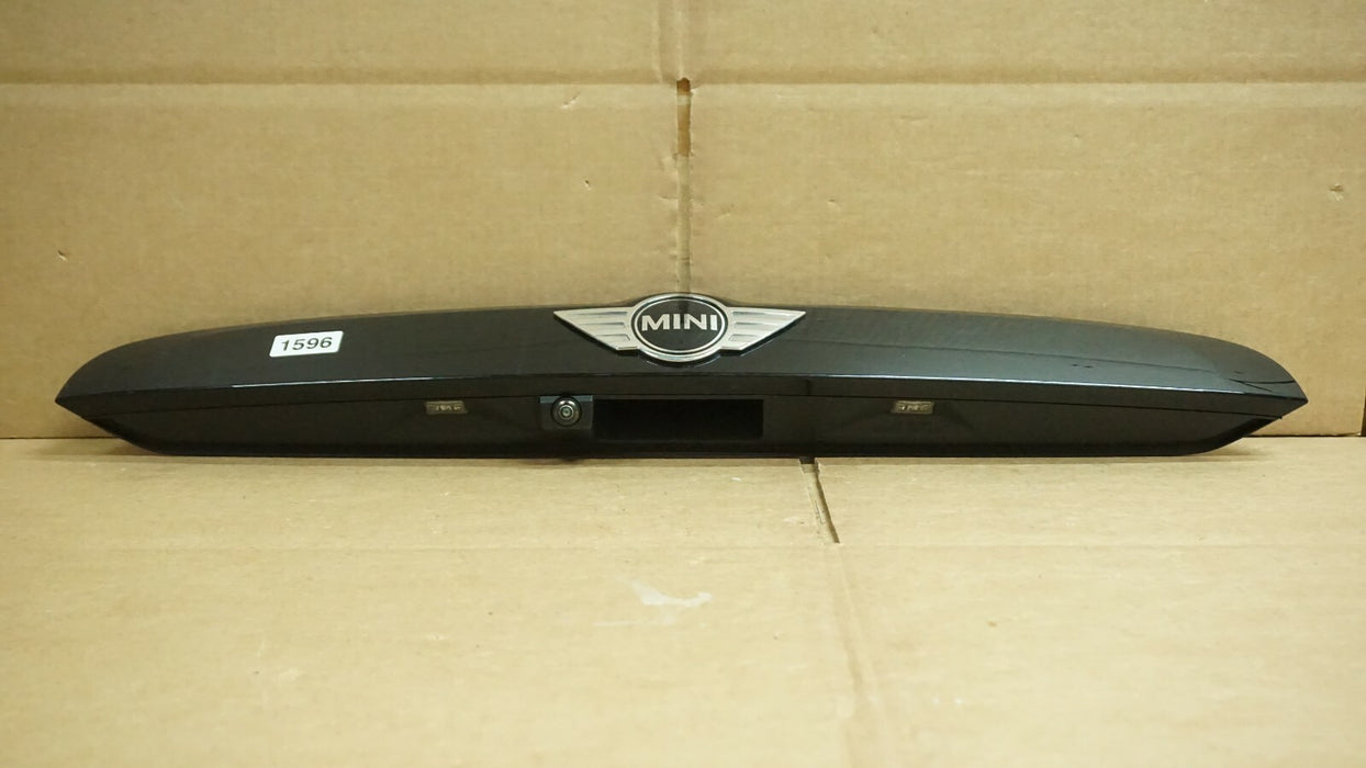 2017-2018 MINI COOPER COUNTRYMAN F60 REAR TRUNK MOLDING LICENSE W/ CAMERA OEM