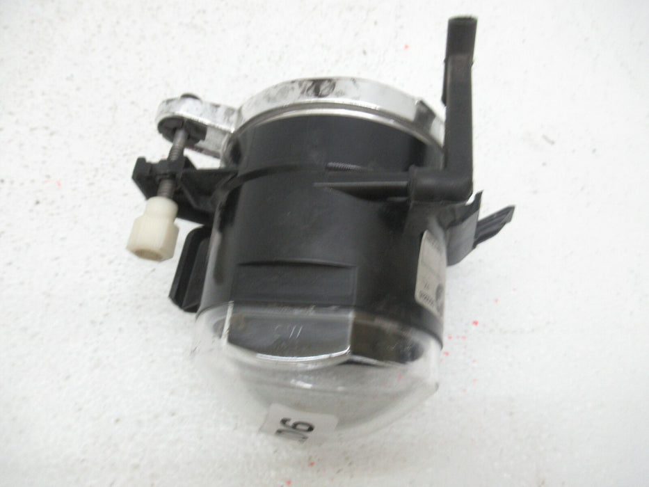 2004-2006 BMW 330CI E46 COUPE FRONT LEFT DRIVER SIDE FOG LIGHT LAMP LENS OEM