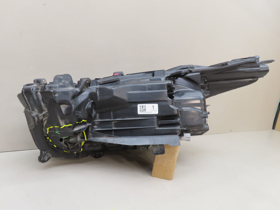 2020-2023 TOYOTA HIGHLANDER FRONT RIGHT PASSENGER HEADLIGHT LED OEM