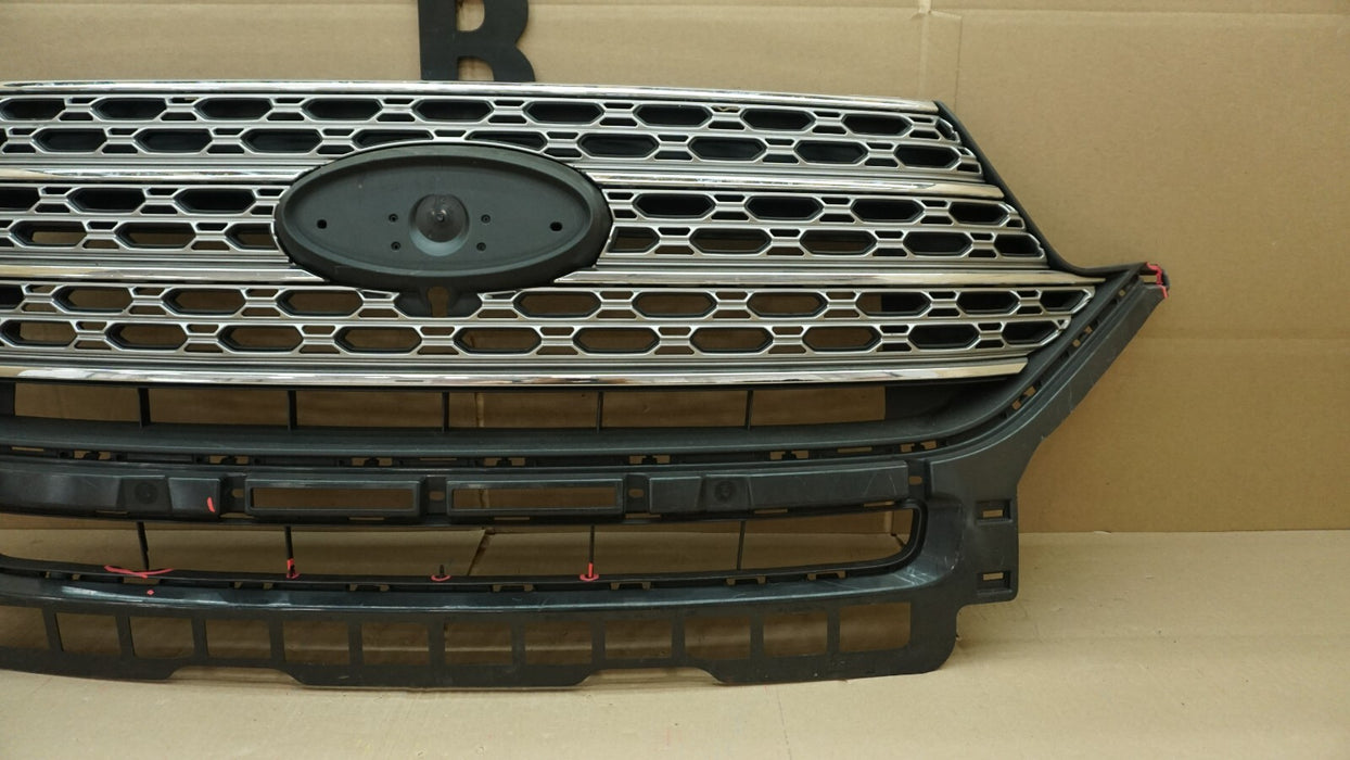 2020-2022 FORD EXPLORER XLT FRONT CENTER GRILLE ASSEMBLY OEM LB5B-8200-CD5YZ9