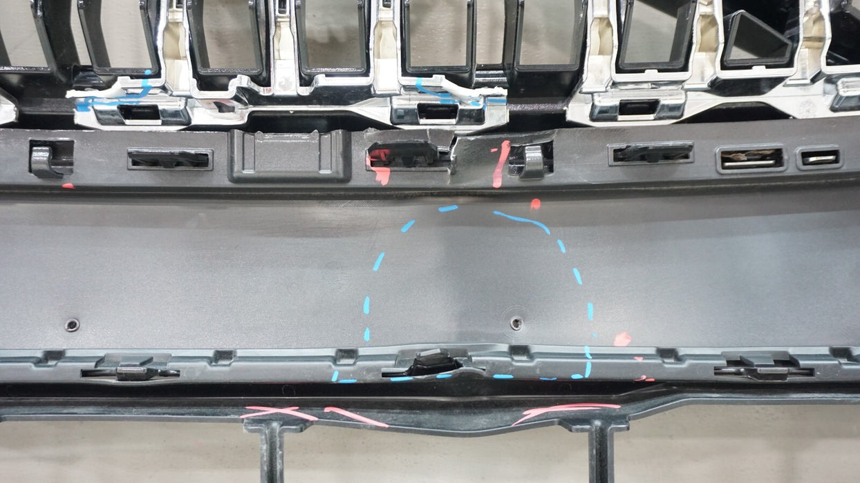 2018-2020 VOLVO XC60 FRONT BUMPER COVER PANEL OEM 32234928