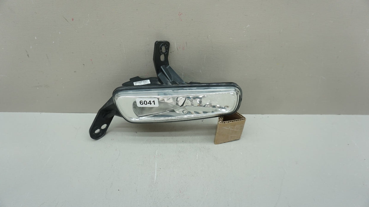 2015-2018 FORD FOCUS FRONT LEFT LH DRIVERS SIDE FOG LIGHT OEM HALOGEN