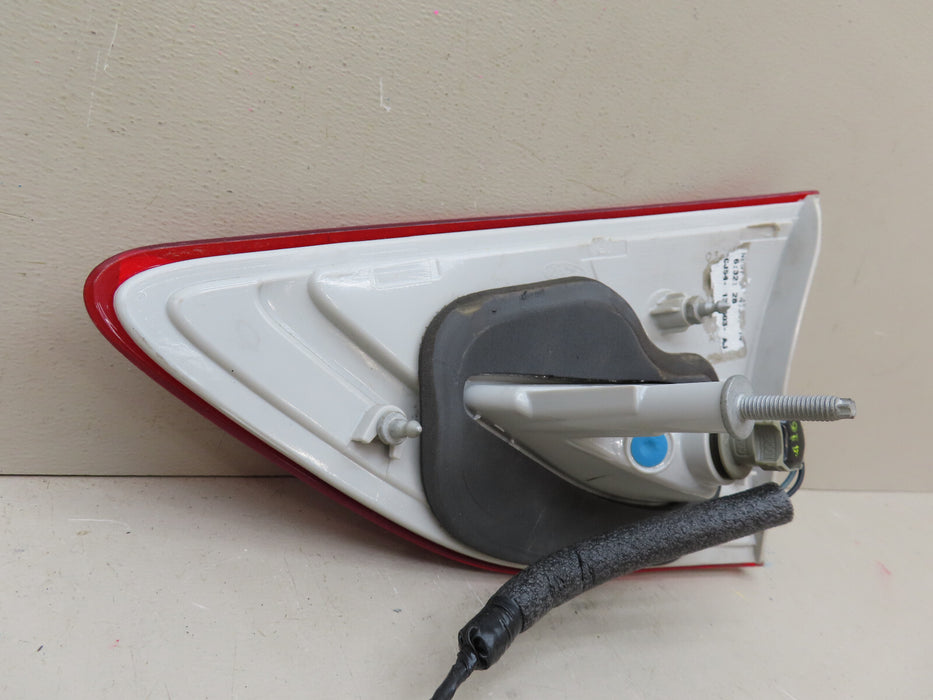 2013-2016 FORD ESCAPE REAR LEFT DRIVER SIDE TAIL LIGHT LAMP OEM