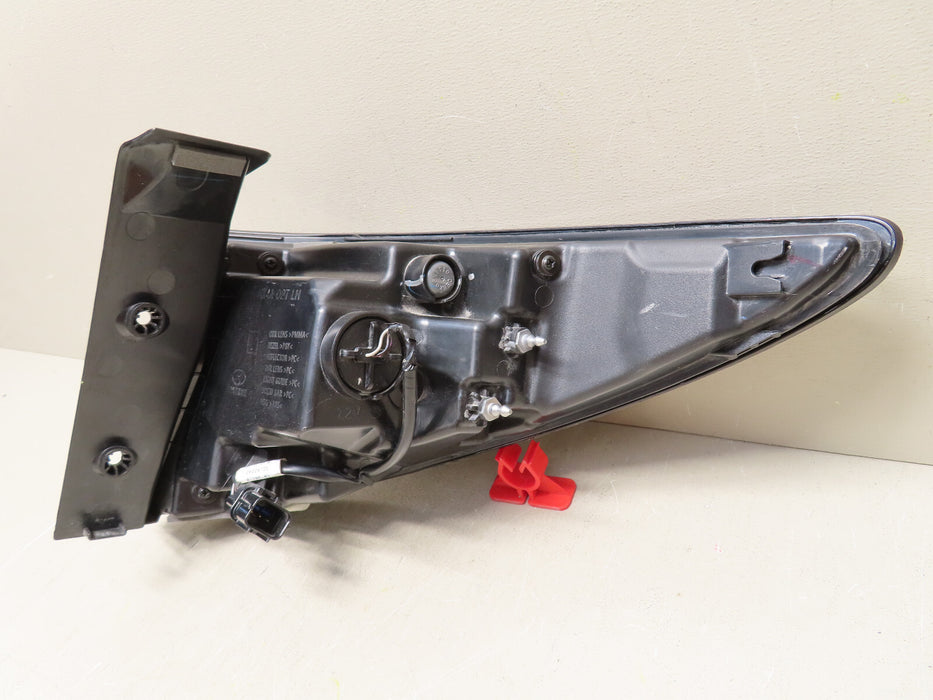 2022 HYUNDAI TUCSON REAR LEFT DRIVER SIDE TAIL LIGHT OUTER OEM P#92401-CW100