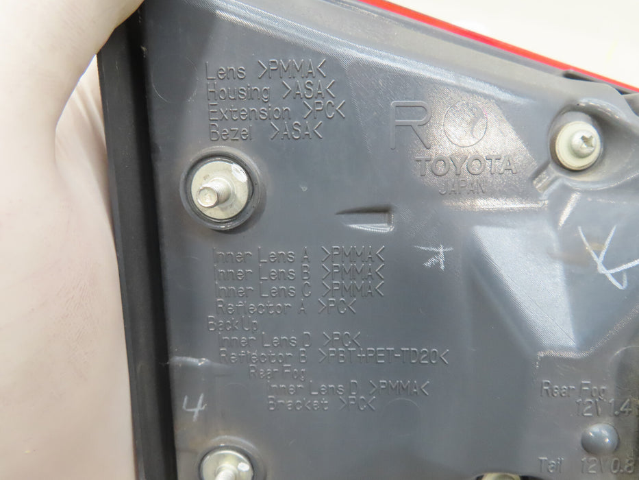 2013 2014 2015 LEXUS GS350 GS450H REAR RIGHT PASSENGER INNER TAIL LIGHT OEM