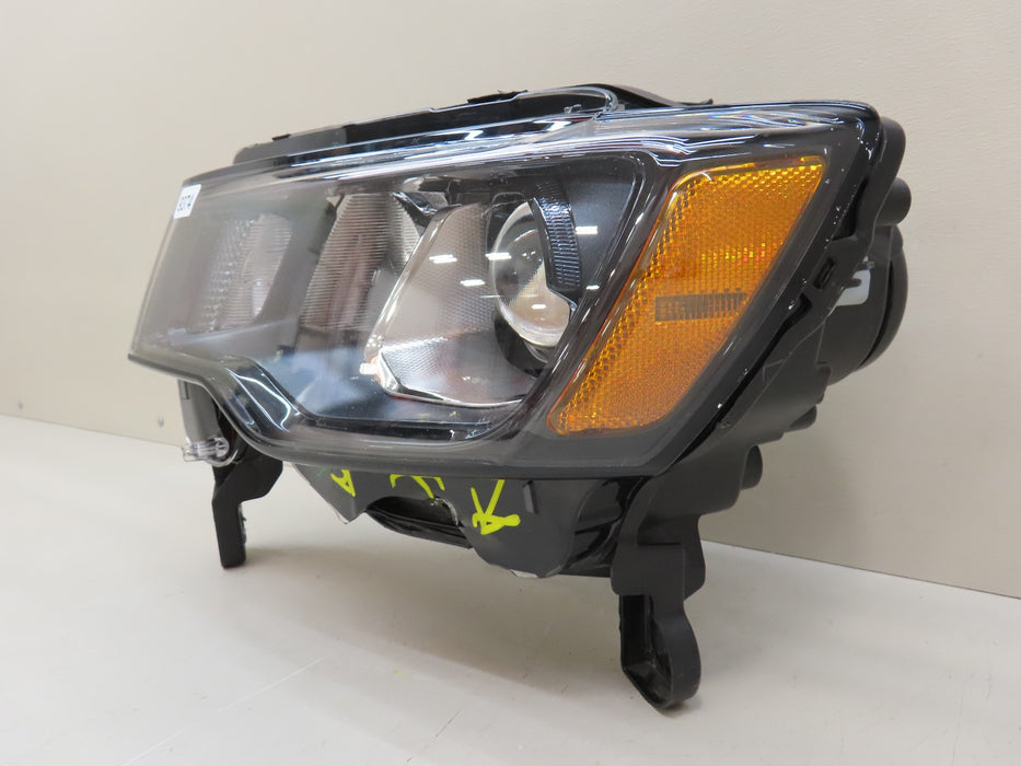 2017-2021 JEEP GRAND CHEROKEE FRONT LEFT DRIVER SIDE HEADLIGHT HALOGEN OEM 9374