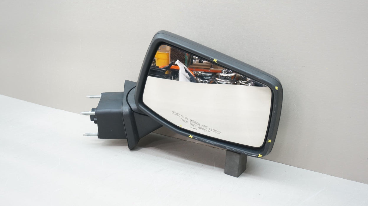 2019-2022 CHEVROLET SILVERADO 1500 RIGHT PASSENGER SIDE MIRROR OEM 84575374