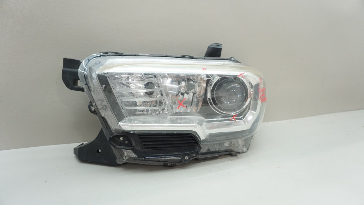 2016-2023 TOYOTA TACOMA FRONT LEFT DRIVERS SIDE HEADLIGHT HALOGEN OEM