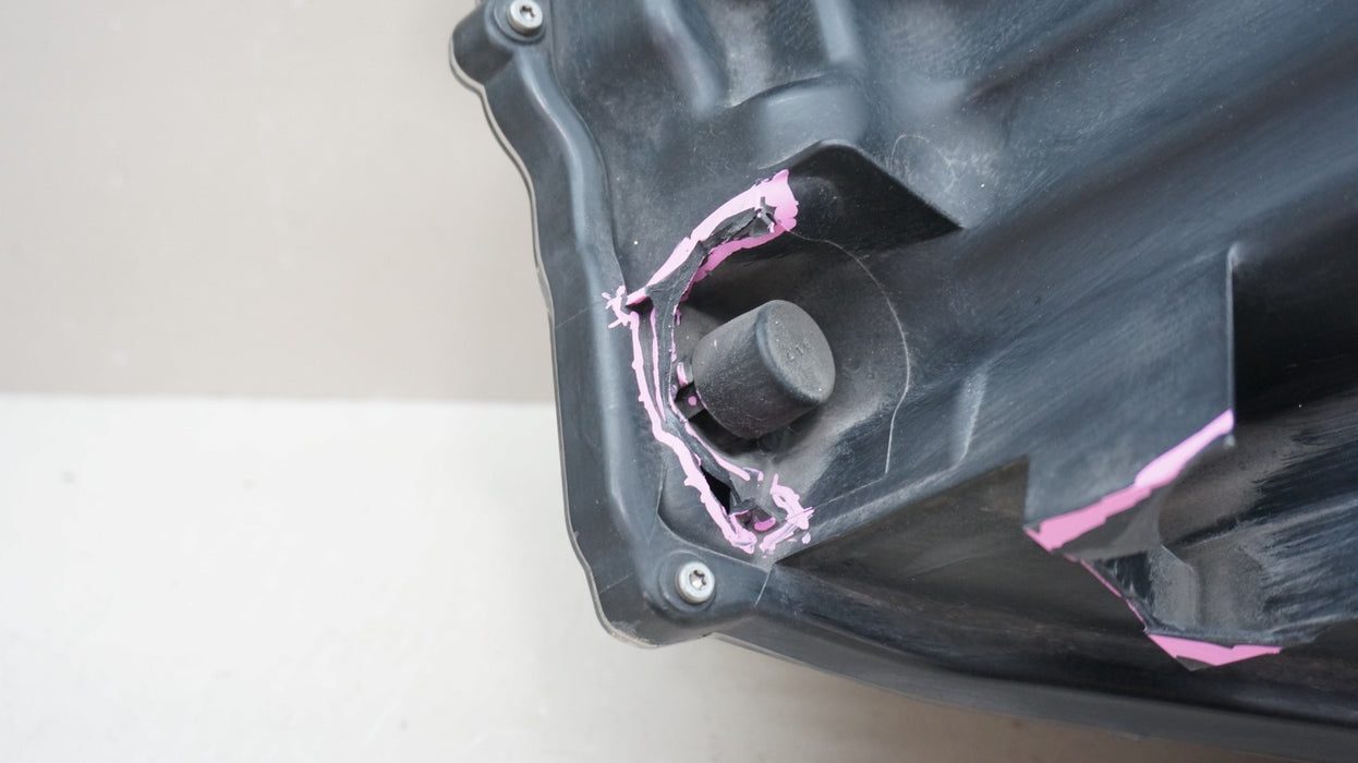 2017-2019 TOYOTA HIGHLANDER FRONT RIGHT PASSENGER SIDE HALOGEN HEADLIGHT OEM