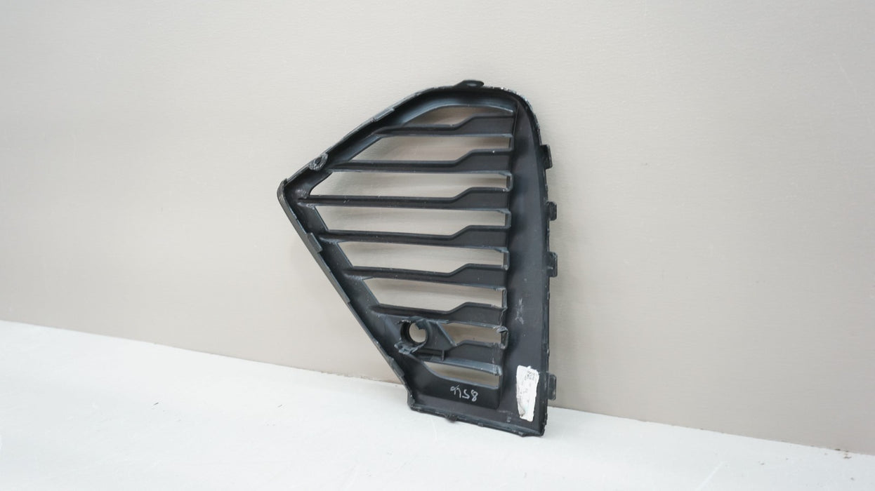 2022-2025 VOLVO XC60 FRONT RIGHT PASSENGER SIDE GRILLE TRIM OEM 32234964
