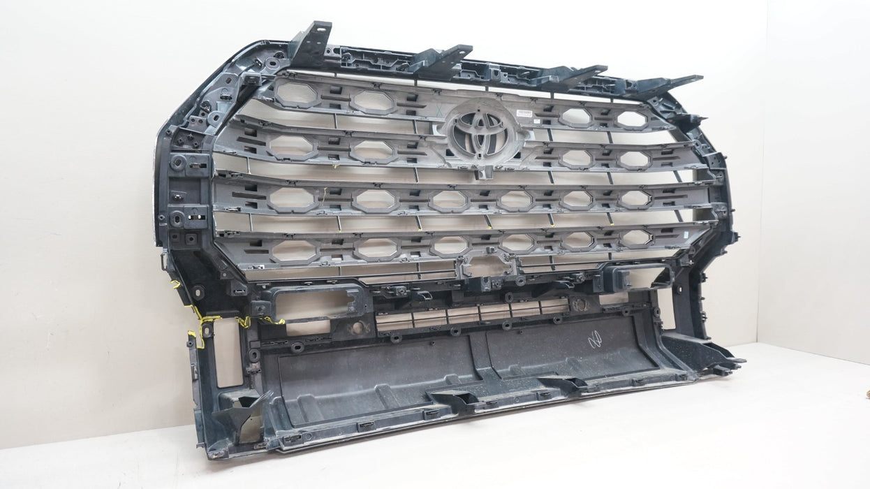 2023-2025 TOYOTA SEQUOIA FRONT BUMPER RADIATOR GRILLE OEM 53114-0C440