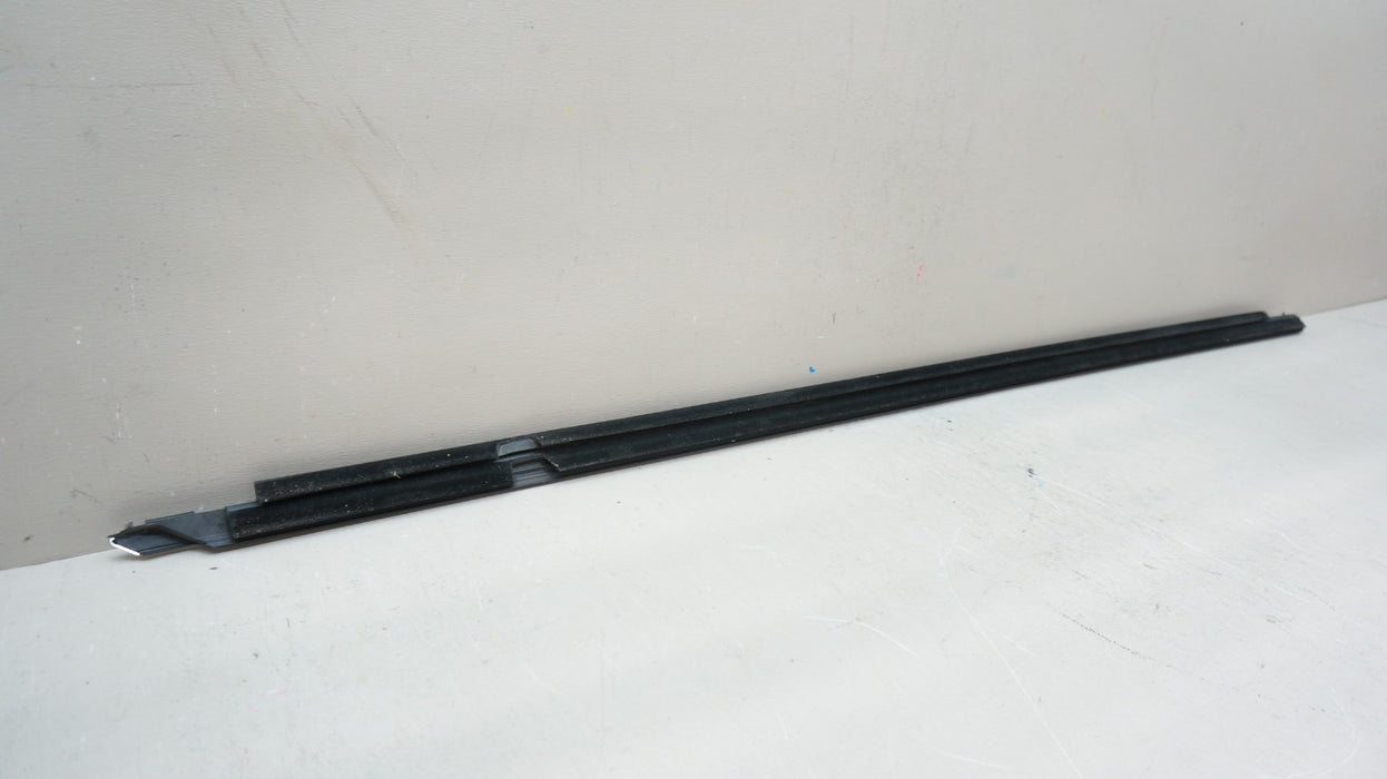 2019-2020 BENTLEY CONTINENTAL GT FRONT LEFT DOOR WINDOW SEAL TRIM OEM 3SD853071E
