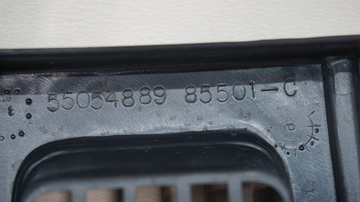 1993-1995 JEEP CHEROKEE FRONT UPPER MAIN GRILLE 5DF54TRM OEM 93 94 95