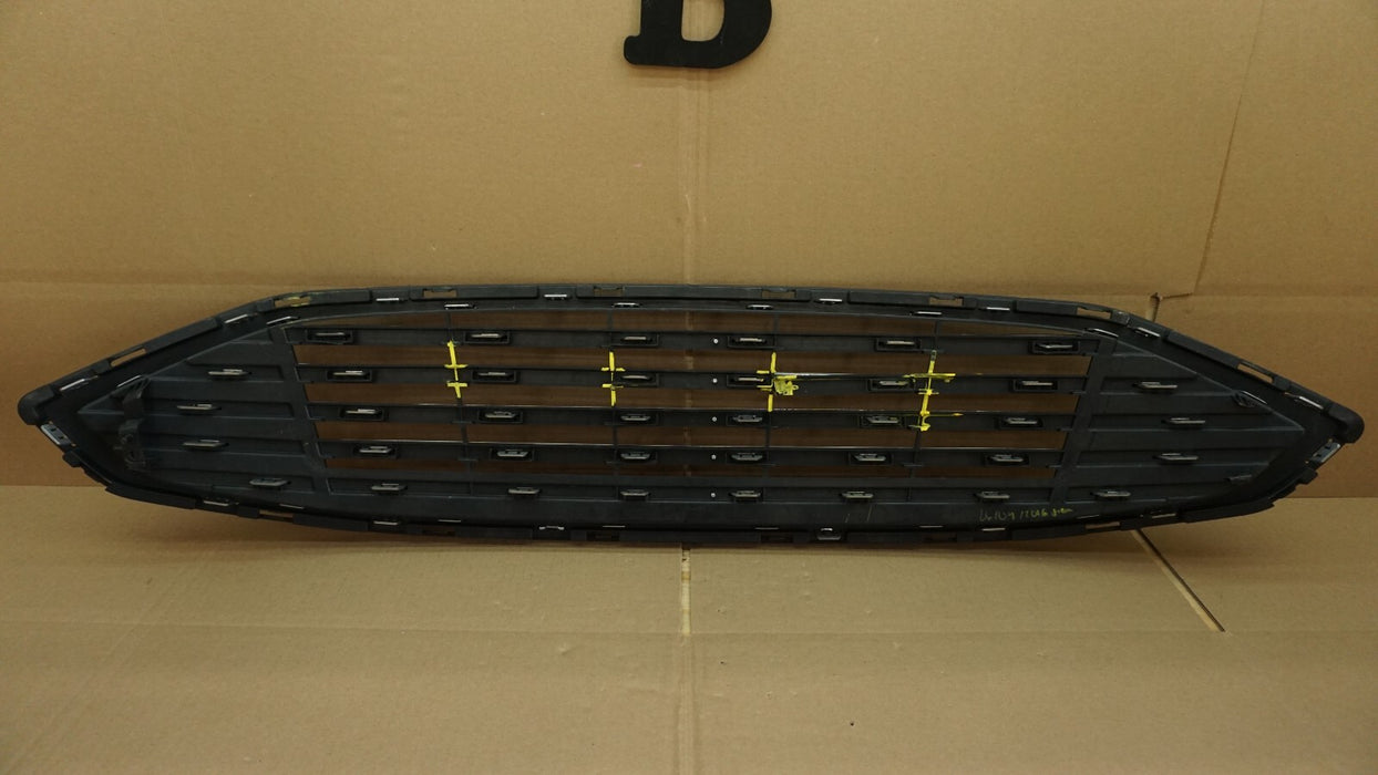 2017-2018 FORD FUSION FRONT BUMPER CENTER GRILL GRILLE OEM HS73-8150-AEW 17 18