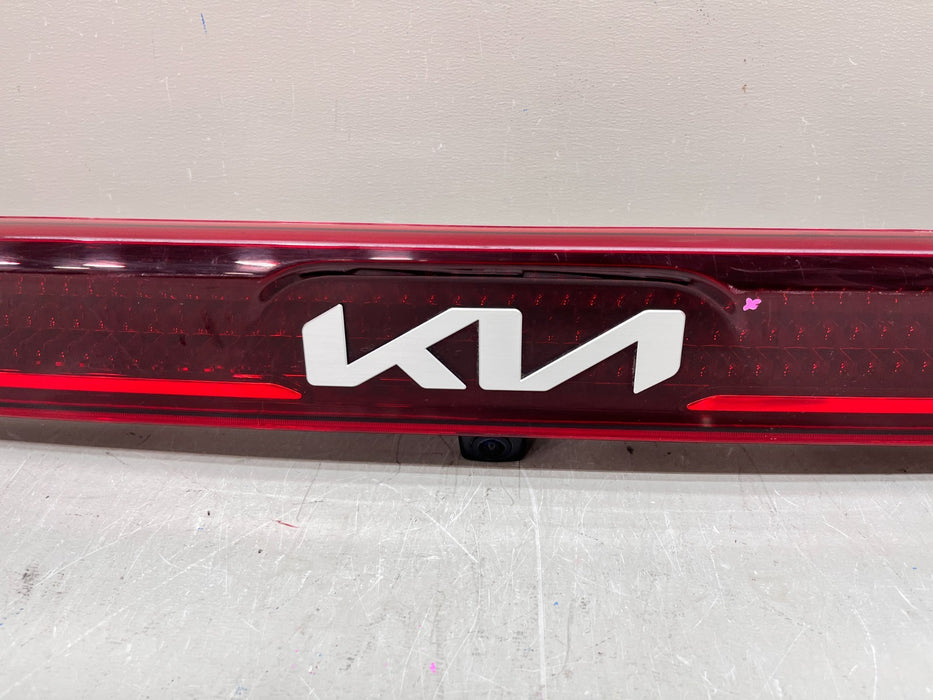 2022-2024 KIA CARNIVAL CENTER TAIL LIGHT BAR W/CAMERA OEM 92409-R0320